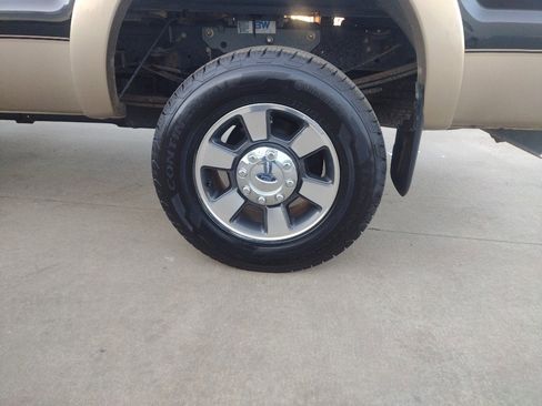 Used 2012 Ford F350 Lariat w/ Lariat Interior Pkg image 9