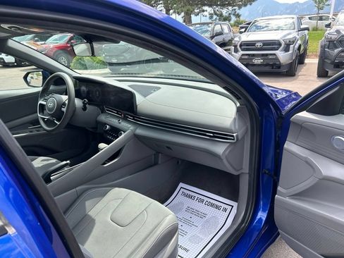 Used 2024 Hyundai Elantra SEL FWD image 10