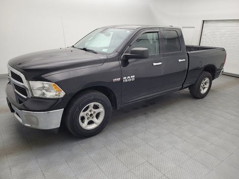 Used 2016 RAM 1500 Classic SLT RWD image 2