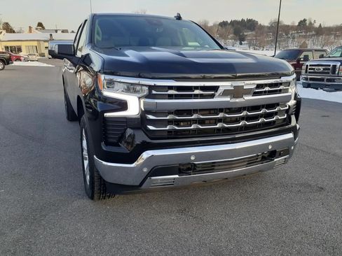 Used 2023 Chevrolet Silverado 1500 LTZ w/ LTZ Premium Package image 2