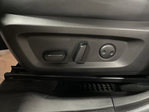 Used 2022 Mitsubishi Outlander SE image 11