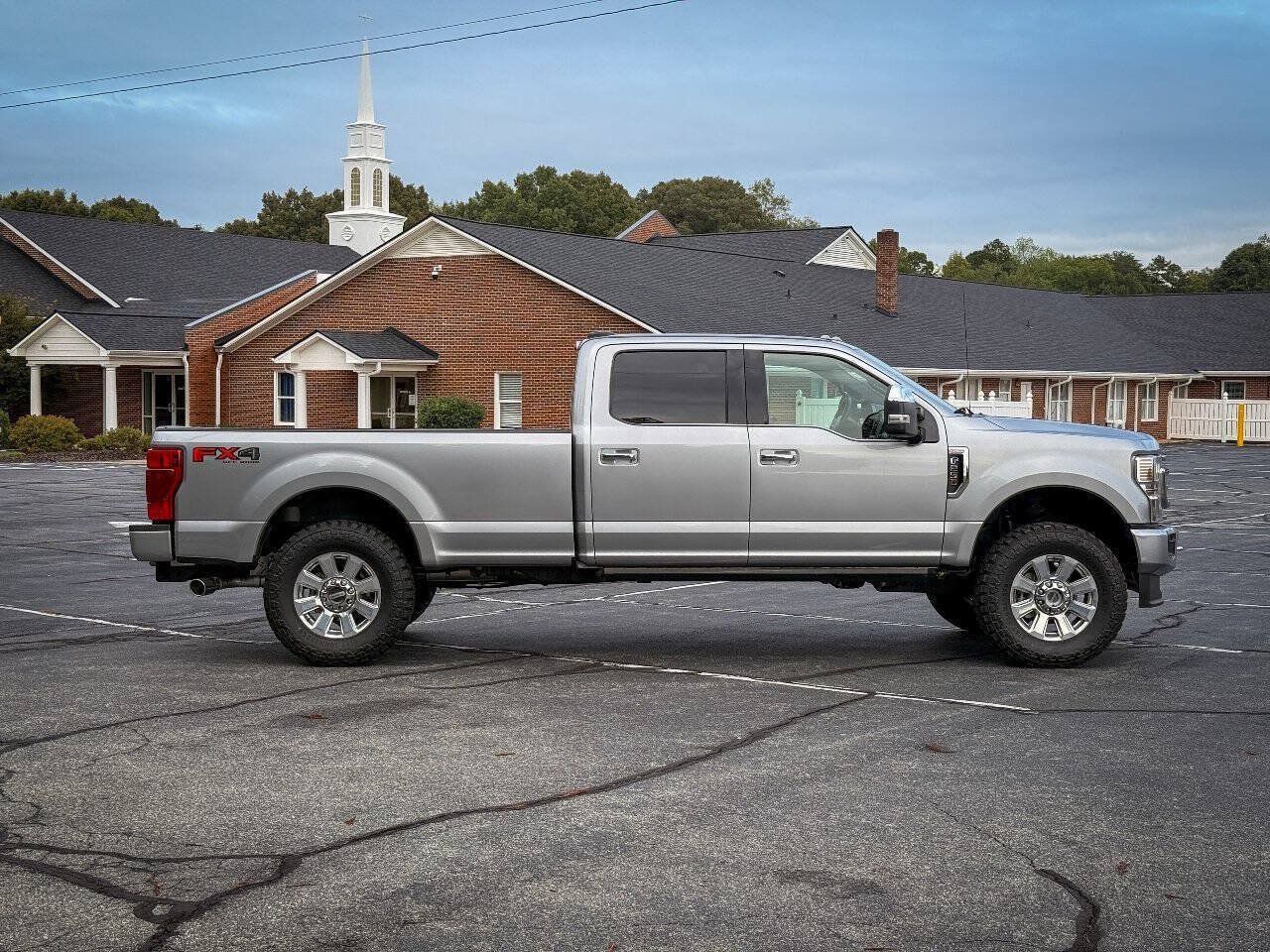 Used 2020 Ford F250 Platinum AWD/4WD image 2