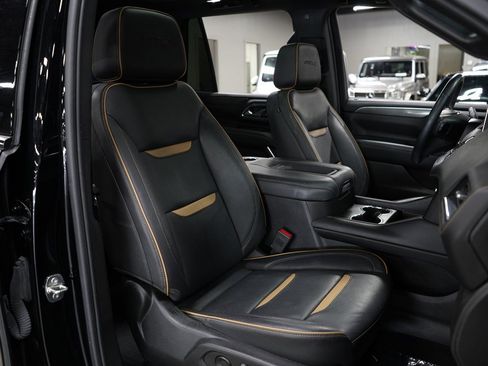 Used 2023 GMC Yukon AT4 AWD/4WD image 42