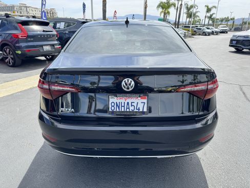 Used 2019 Volkswagen Jetta SEL FWD image 14