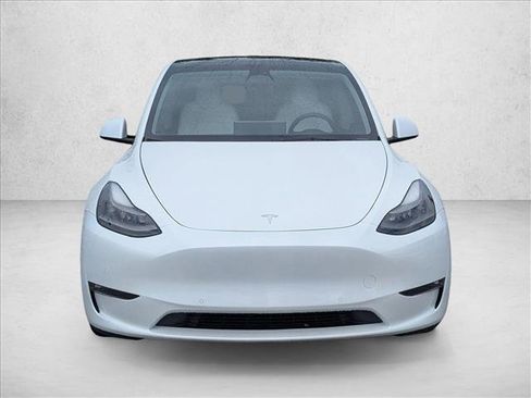 Used 2022 Tesla Model Y Performance AWD/4WD image 2