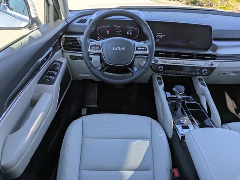 New 2025 Kia Telluride S image 22