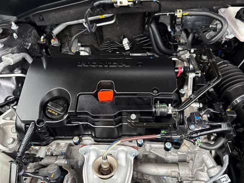 Certified 2024 Honda HR-V LX image 38