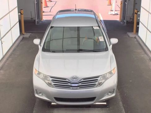Used 2010 Toyota Venza FWD image 3