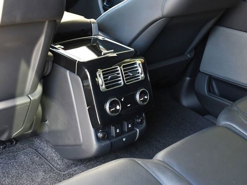Used 2018 Land Rover Range Rover Long Wheelbase Supercharged image 26