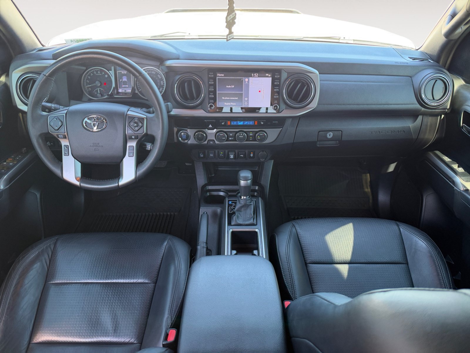Used 2022 Toyota Tacoma Limited AWD/4WD image 10