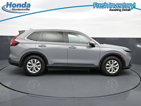 Used 2025 Honda CR-V LX image 11