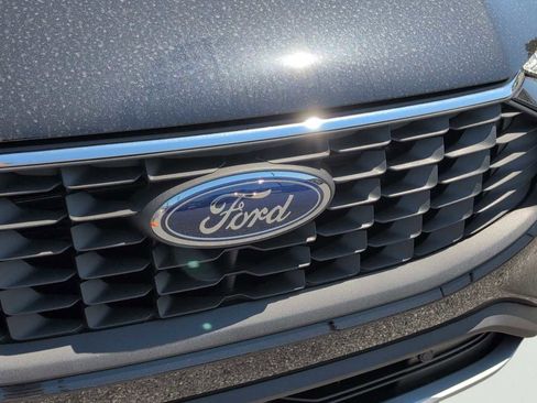New 2025 Ford Escape SE image 4