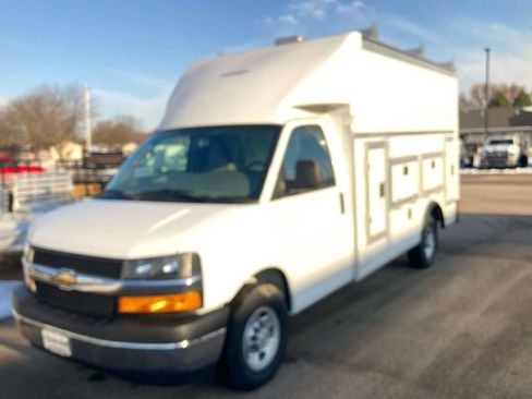 New 2025 Chevrolet Express 3500 w/ Power Convenience Package RWD image 5