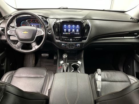 Certified 2020 Chevrolet Traverse LT w/ LT Premium Package AWD/4WD image 4