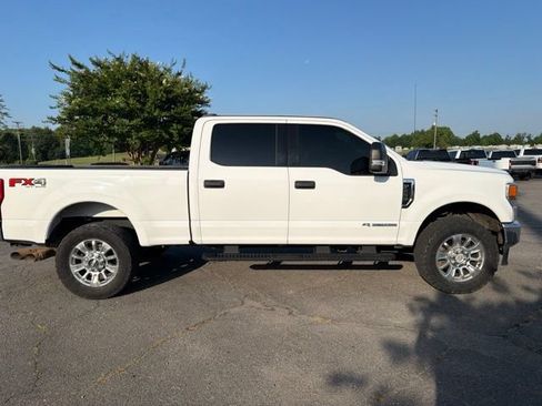 Used 2020 Ford F250 XLT w/ FX4 Off-Road Package AWD/4WD image 3