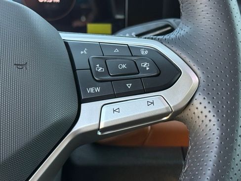 New 2026 Volkswagen Tiguan SEL R-Line image 18