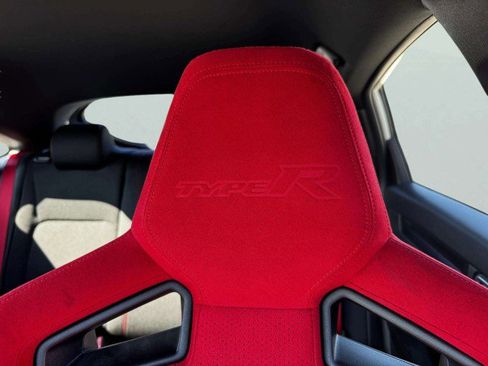 Used 2025 Honda Civic Type R image 21