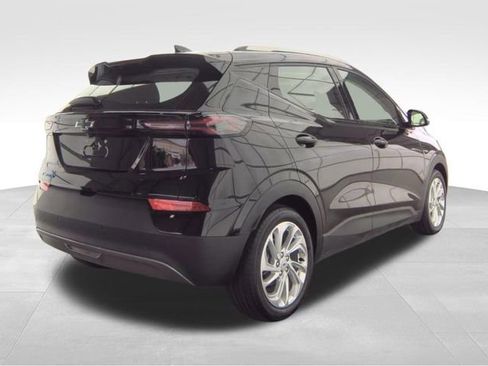 Used 2023 Chevrolet Bolt EUV LT w/ Driver Confidence Package FWD image 6