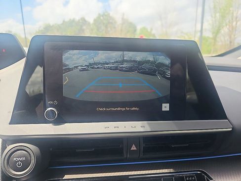 Used 2024 Toyota Prius XLE image 28