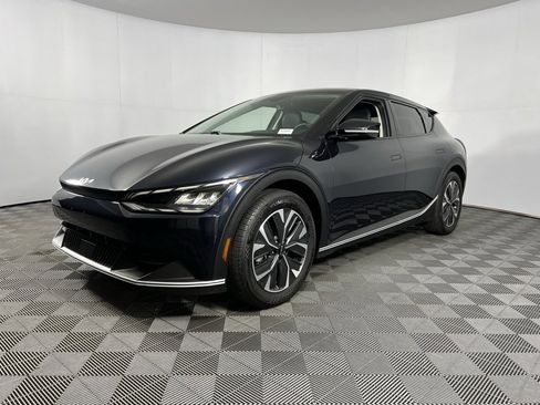 Used 2024 Kia EV6 Light image 3