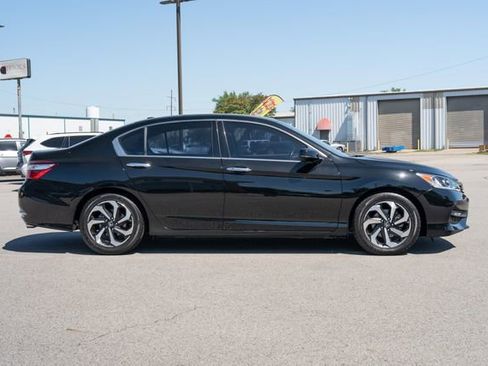 Used 2017 Honda Accord EX-L image 6