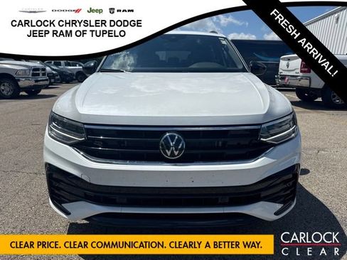 Used 2024 Volkswagen Tiguan SE R-Line FWD image 3