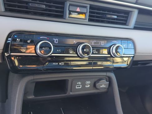 Used 2024 Honda Pilot Elite image 23
