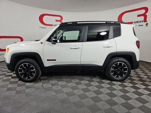 Certified 2023 Jeep Renegade Trailhawk w/ Trailhawk Elite Group image 4