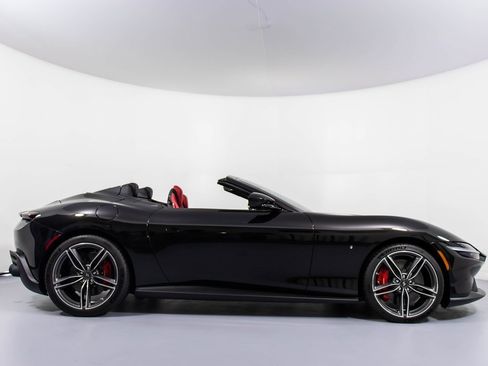 Certified 2024 Ferrari Roma Spider image 3