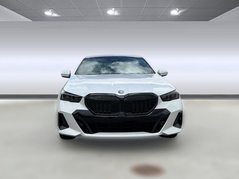 New 2026 BMW 330i Sedan w/ Convenience Package RWD image 6