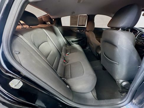 Used 2021 Chevrolet Malibu RS FWD image 31