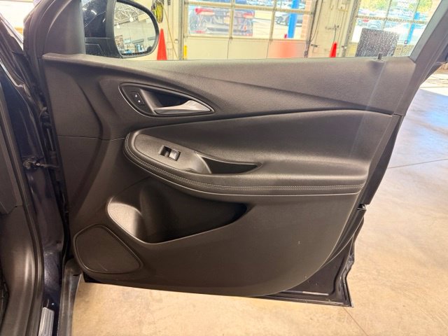 Used 2021 Buick Encore GX Preferred w/ Cold Weather Comfort Package FWD image 28