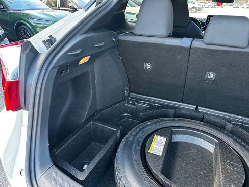 Used 2020 Toyota C-HR XLE image 39