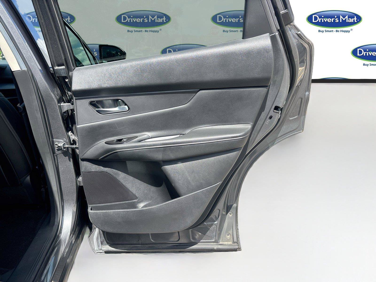 Used 2025 Nissan Murano SV FWD image 23