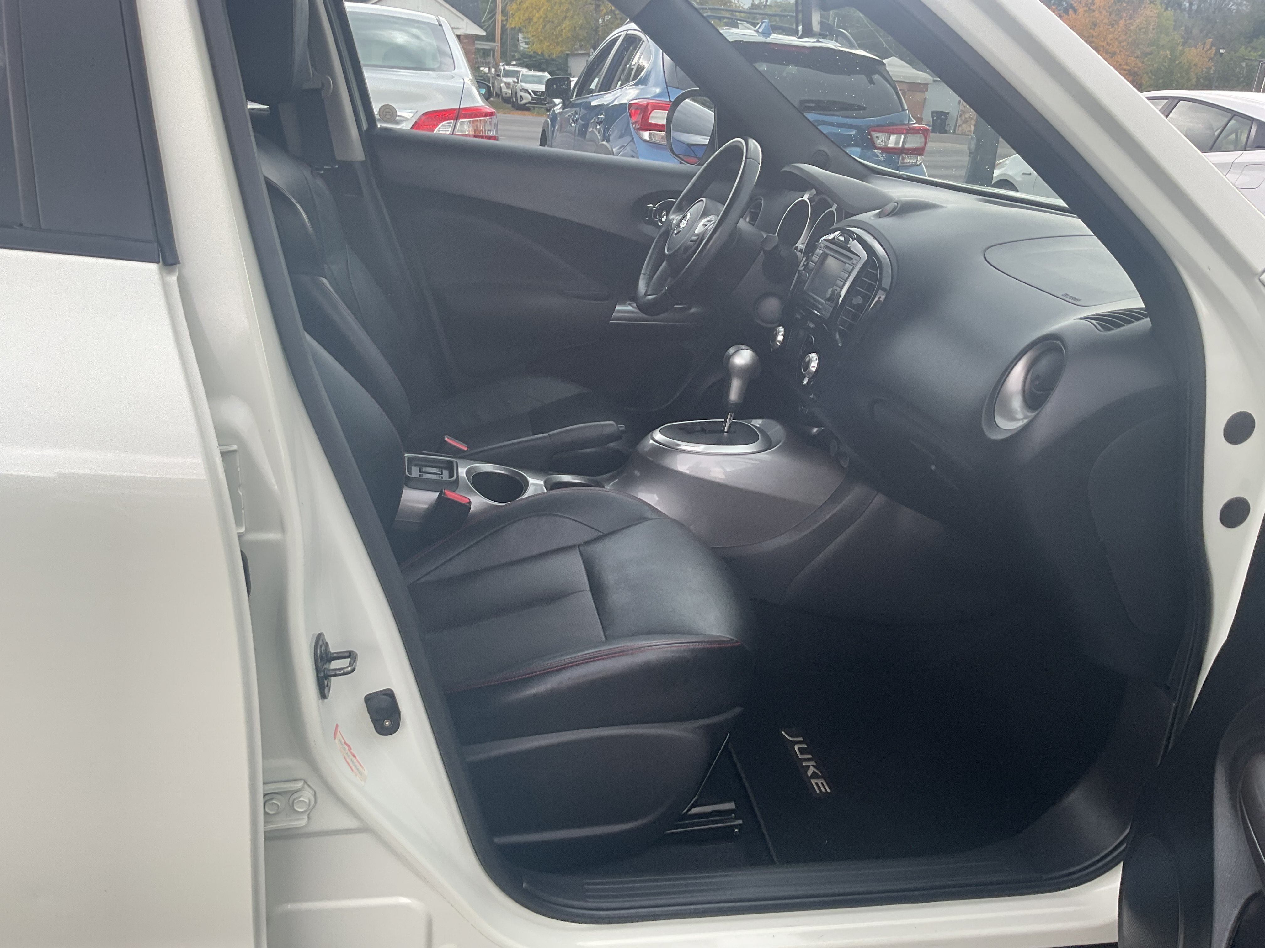 Used 2012 Nissan Juke SL AWD/4WD image 21