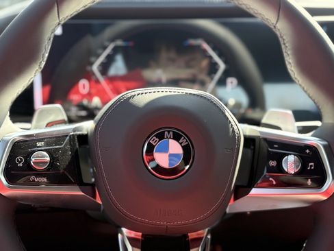 Used 2025 BMW 740i xDrive 740i xDrive image 12