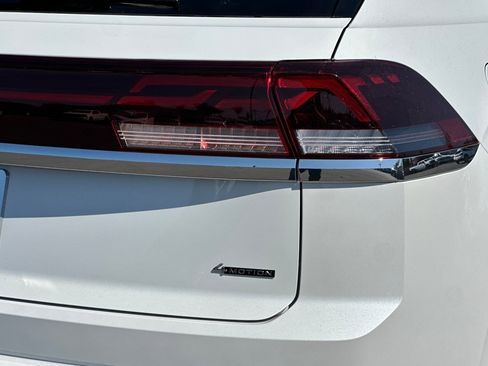 New 2026 Volkswagen Atlas Cross Sport SEL Premium R-Line image 27