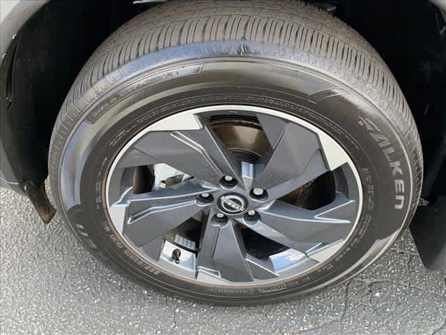 Used 2026 Nissan Rogue SV FWD image 11