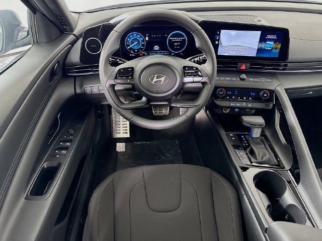 New 2025 Hyundai Elantra SEL FWD image 34