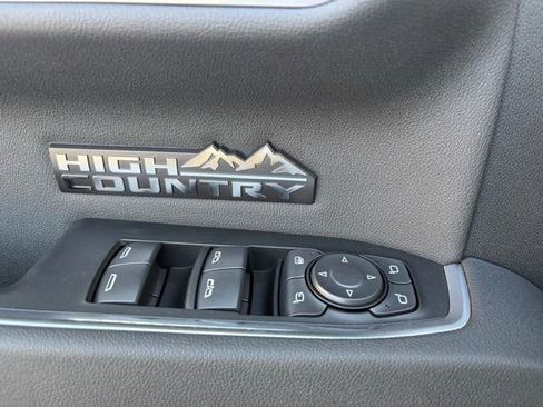 New 2026 Chevrolet Silverado 1500 High Country w/ Midnight Edition AWD/4WD image 21