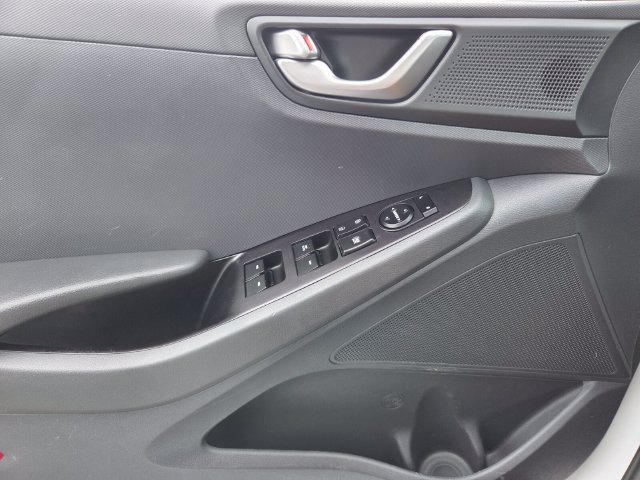 Used 2019 Hyundai Ioniq Blue FWD image 22