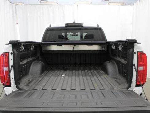 Used 2022 Chevrolet Colorado LT w/ LT Convenience Package AWD/4WD image 23
