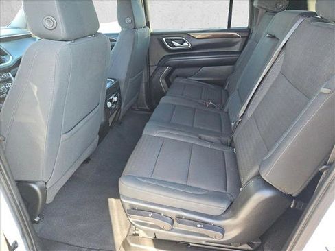 Used 2022 GMC Yukon XL SLE w/ Gmc Pro Safety Plus Package image 18