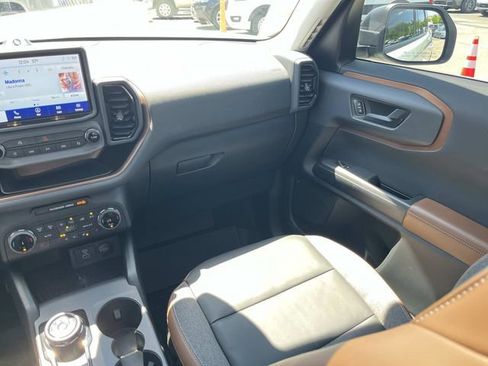 Used 2022 Ford Bronco Sport Outer Banks w/ Tech Package AWD/4WD image 18