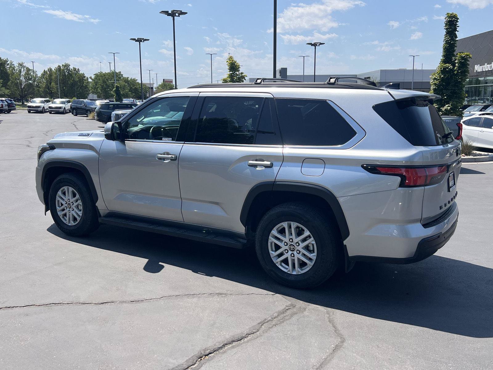 Used 2023 Toyota Sequoia SR5 AWD/4WD image 18
