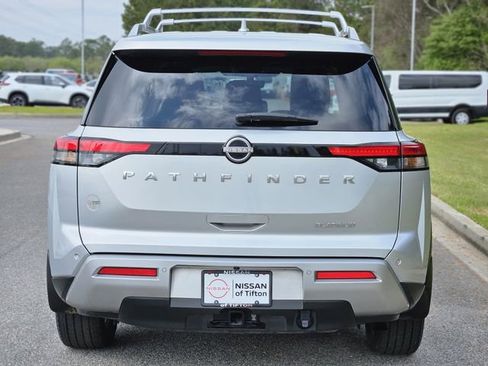 Certified 2024 Nissan Pathfinder Platinum w/ Cargo Package image 5