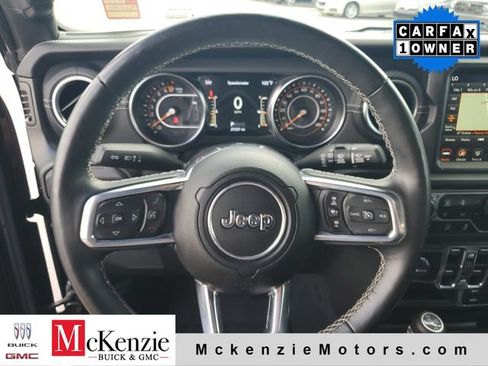 Used 2022 Jeep Wrangler Unlimited Sahara w/ LED Lighting Group AWD/4WD image 10