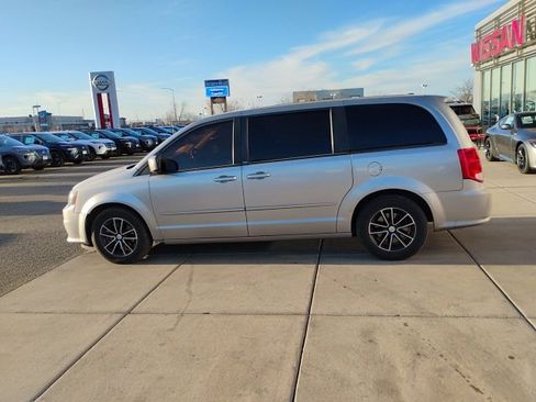 Used 2014 Dodge Grand Caravan SXT w/ UConnect Hands-Free Group image 8