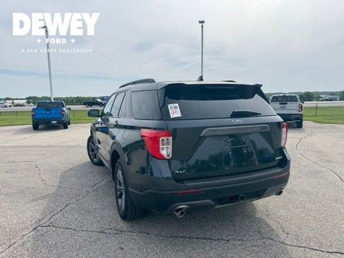 Used 2022 Ford Explorer XLT w/ Equipment Group 202A AWD/4WD image 7