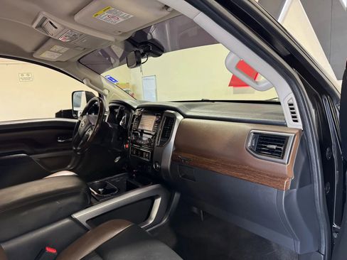 Used 2016 Nissan Titan Platinum Reserve image 15